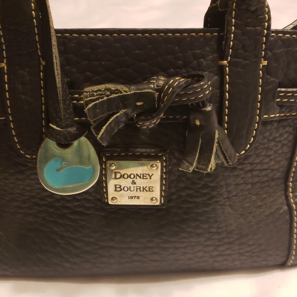 Dooney bourke